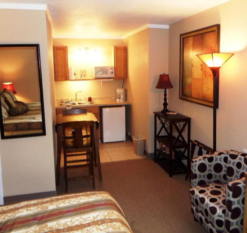 Eureka Suites Eureka Springs Room photo