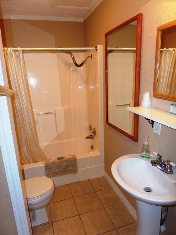 Eureka Suites Eureka Springs Room photo